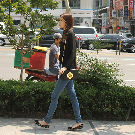 TORY BURCH(�丮��ġ) ���� ���� ���� �ΰ� Ŭ��ġ ü�� ����� �̹���7 - ���̺��� �߰���ǰ