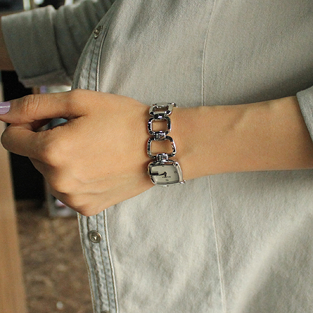 Gucci(����) YA125502 125.5 �ڰ��� 3����Ʈ ��ƿ ������ �ð� �̹���7 - ���̺��� �߰���ǰ