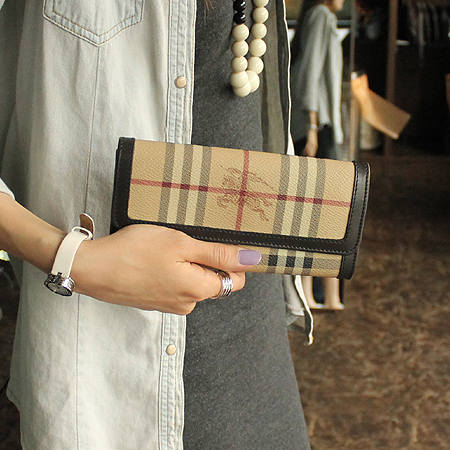 Burberry(������) 3640448 Ŭ���� üũ ������ [��������] �̹���6 - ���̺��� �߰���ǰ