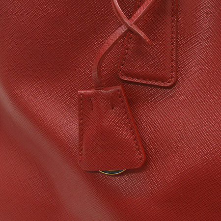Prada(�����) BN1844 ���ǾƳ� ���� ��Ʈ�� �̹���4 - ���̺��� �߰���ǰ