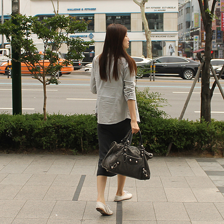 Balenciaga(�߷��þư�) 173080 ���ξ�Ʈ ��ũ ��Ʈ�� + �����ſ� [�б�����������2ȣ��] �̹���7 - ���̺��� �߰���ǰ