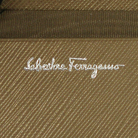 Ferragamo(��󰡸�) 22 4639 ���� ��ġ�� �ΰ� ��� 3�� ������ �̹���4 - ���̺��� �߰���ǰ