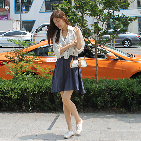 Louis Vuitton(���̺���) M40049 ���׷� ��Ƽ �÷� ȭ��Ʈ �ȸ� Ŭ��ġ �� ����� [�б�������] �̹���7 - ���̺��� �߰���ǰ