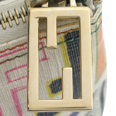 Fendi(���) �ΰ� ��� PVC ���� ü�� �Ŀ�ġ ����� �̹���3 - ���̺��� �߰���ǰ