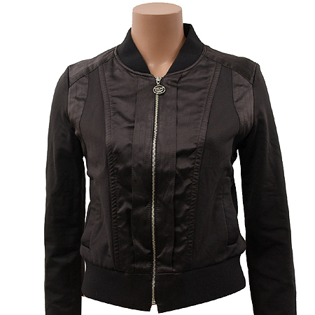 ������  ����