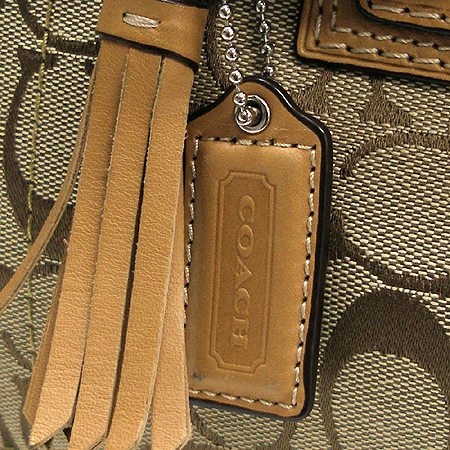 Coach(��ġ) 15665 �ñ׳�ó �ڰ��� ����� �̹���3 - ���̺��� �߰���ǰ