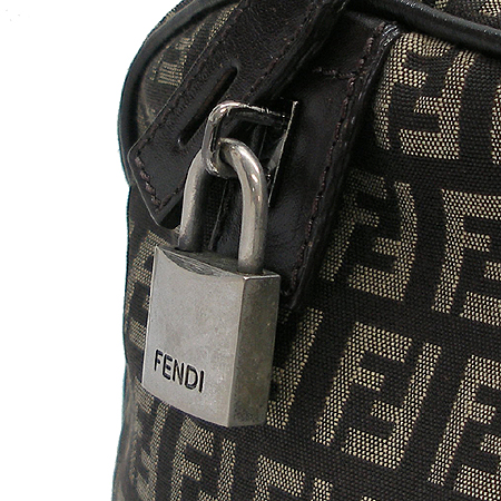 Fendi(���) 8BL068 FF�ΰ� �ڰ��� ������ ��Ʈ�� �̹���3 - ���̺��� �߰���ǰ