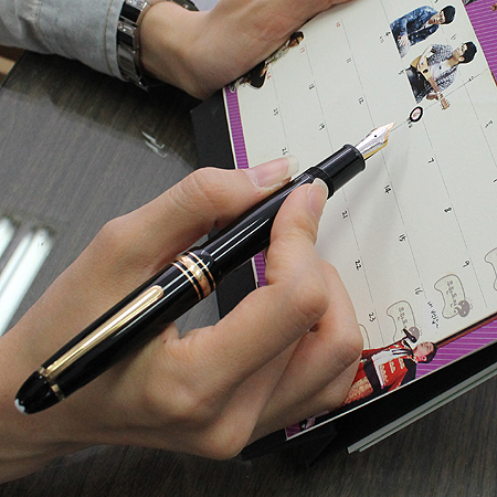 Montblanc(������) 145 ���̽��ͽ�ƣ 14K ���� ������ �̹���7 - ���̺��� �߰���ǰ