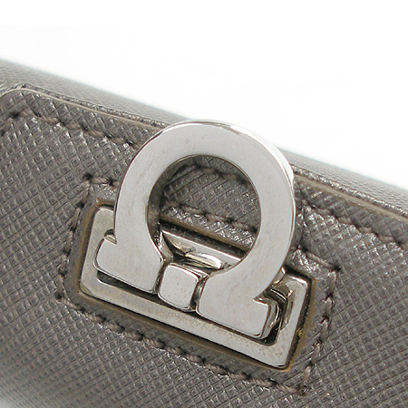 Ferragamo(��󰡸�) 21 4837 ���� ��ġ�� ��Ŭ ����� [�д����] �̹���4 - ���̺��� �߰���ǰ