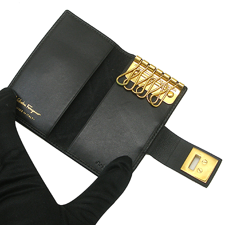 Ferragamo(��󰡸�) 22 1285 ���� ��ġ�� Ű���̽� �̹���4 - ���̺��� �߰���ǰ