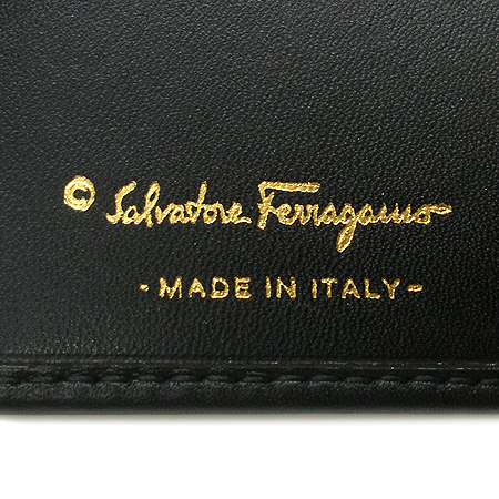 Ferragamo(��󰡸�) 22 1285 ���� ��ġ�� Ű���̽� �̹���5 - ���̺��� �߰���ǰ
