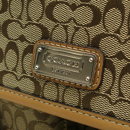 Coach(��ġ) 70283 �ñ׳�ó �ڰ��� ������ ũ�ν��� �̹���4 - ���̺��� �߰���ǰ
