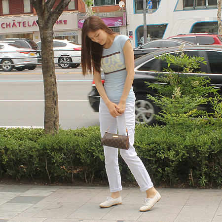 Louis Vuitton(���̺���) M95567 ���׷� ĵ���� ����Ŭ��ġ ����� [�б�������] �̹���6 - ���̺��� �߰���ǰ