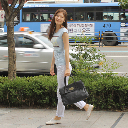 MULBERRY(�ֹ���) HH5988 342 �������� ���̽����� M������ ��Ʈ�� �̹���6 - ���̺��� �߰���ǰ