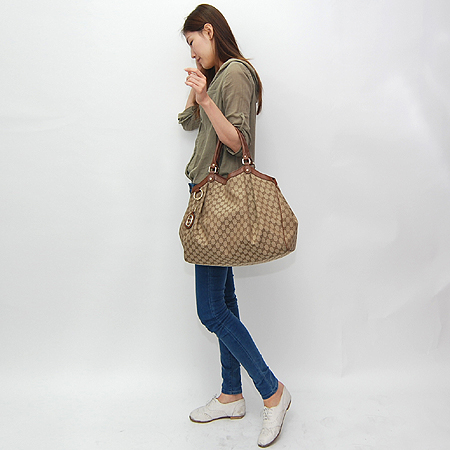 Gucci(����) 211943 GG �ΰ� �ڰ��� ��Ű ����� �̹���7 - ���̺��� �߰���ǰ