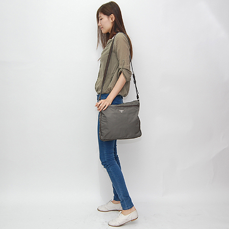 Prada(�����) VA0323 �к긯 ���� Ʈ���� ũ�ν��� �̹���6 - ���̺��� �߰���ǰ