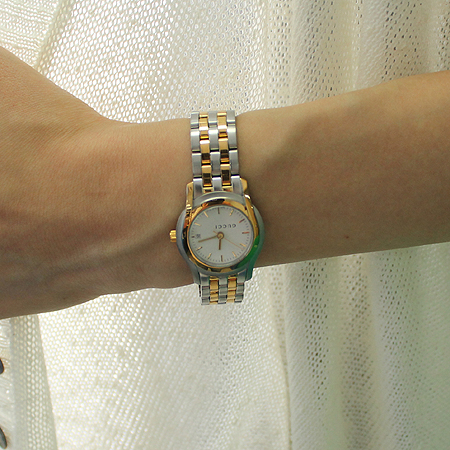Gucci(����) YA055520 5500L ���� �޺� ������ �ð� �̹���7 - ���̺��� �߰���ǰ