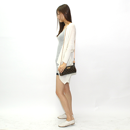 Louis Vuitton(���̺���) M95567 ���׷� ĵ���� ���� Ŭ��ġ 2WAY [��������] �̹���7 - ���̺��� �߰���ǰ