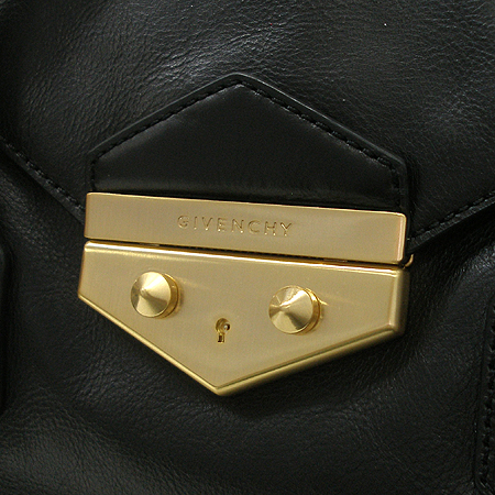 GIVENCHY(�����) 11L550458 001 ī�����̵� ���� ��ÿ L������ ����ΰ� ��Ʈ�� [��������] �̹���4 - ���̺��� �߰���ǰ