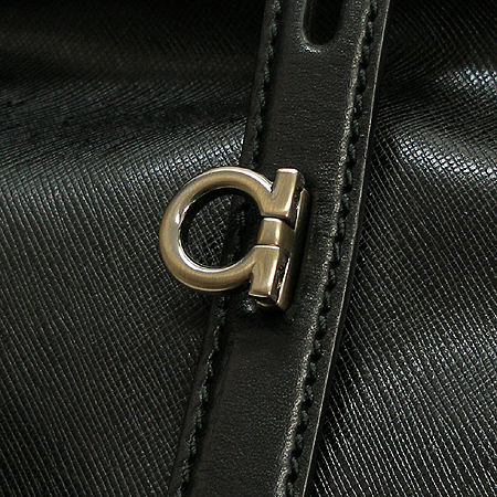 Ferragamo(��󰡸�) 21 C636 ���� ���� ���ǾƳ� ���� ��ġ�� �� ����� [��������] �̹���3 - ���̺��� �߰���ǰ