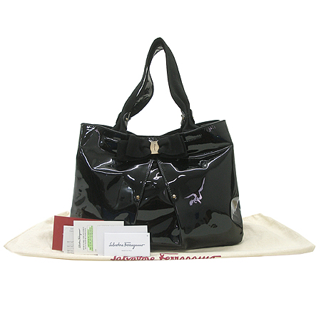 Ferragamo(��󰡸�) 21 B665 ���� �ٶ� ��� ���� ���̴�Ʈ ����� �̹���2 - ���̺��� �߰���ǰ