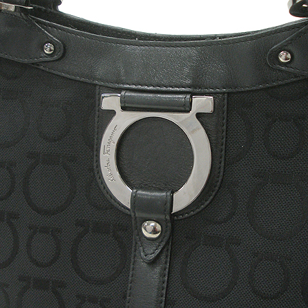 Ferragamo(��󰡸�) 21 6848 ���� ��ġ�� �ٰ� ����� �̹���4 - ���̺��� �߰���ǰ
