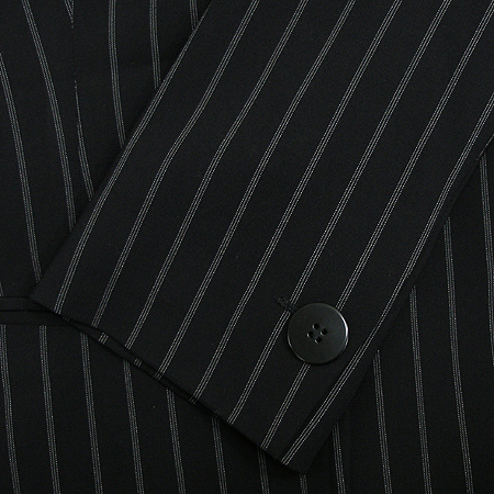 Armani COLLEZIONI(�Ƹ����� �÷�������) ���� �̹���3 - ���̺��� �߰���ǰ