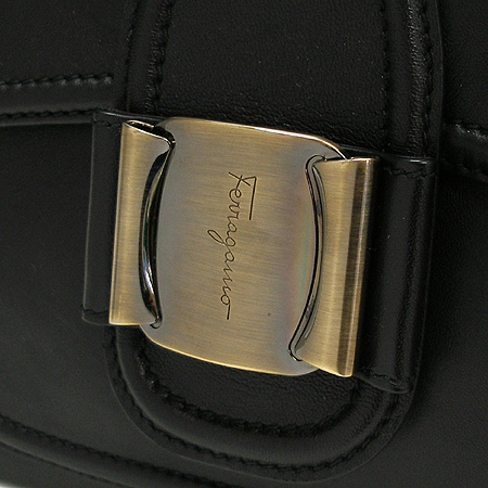 Ferragamo(��󰡸�) 21 B999 ���� �ٶ� ��� ���� ���� ��Ʈ�� �̹���3 - ���̺��� �߰���ǰ