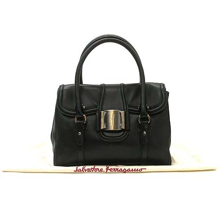 Ferragamo(��󰡸�) 21 C045 ���� �ٶ� ��� ���� ���� ��Ʈ�� [�д����] �̹���2 - ���̺��� �߰���ǰ