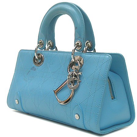Dior(ũ����î���) ��� ���� ���� �ΰ� ��Ʈ�� �̹���3 - ���̺��� �߰���ǰ