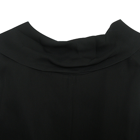 Armani COLLEZIONI(�Ƹ����� �÷�������) ���� ���ǽ� (��ũȥ��) �̹���3 - ���̺��� �߰���ǰ