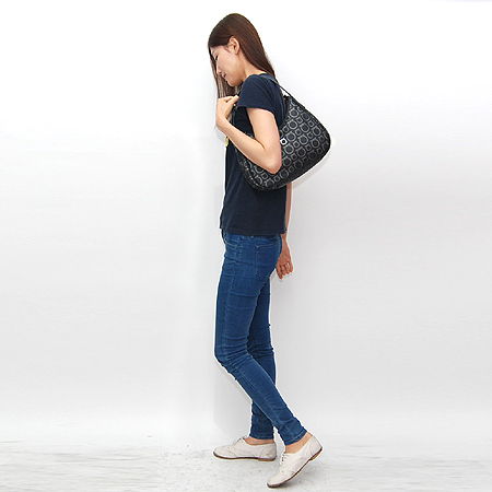 Ferragamo(��󰡸�) 21 7913 ��ġ�� ��� PVC ȣ�� ����� �̹���7 - ���̺��� �߰���ǰ