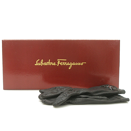 Ferragamo(��󰡸�) ���� ��ġ�� ��� ���� ���� �尩 �̹���2 - ���̺��� �߰���ǰ