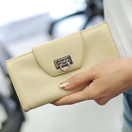Ferragamo(��󰡸�) 22 4209 ���� ��ġ�� ��� ������ �̹���6 - ���̺��� �߰���ǰ