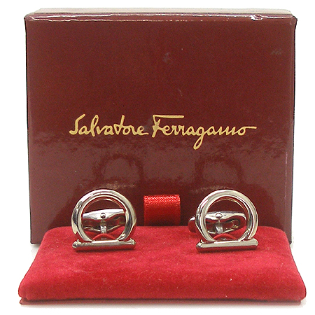 Ferragamo(��󰡸�) ��ġ�� Ŀ���� ��ư �̹���4 - ���̺��� �߰���ǰ