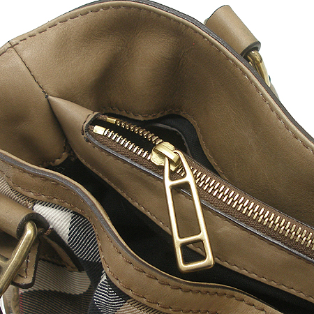 Burberry(������) ���μ� �к긯 �Ͽ콺üũ 2WAY [��������] �̹���5 - ���̺��� �߰���ǰ