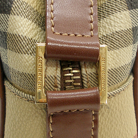 Burberry(������) Ŭ���� üũ �簢 ũ�ν��� �̹���3 - ���̺��� �߰���ǰ