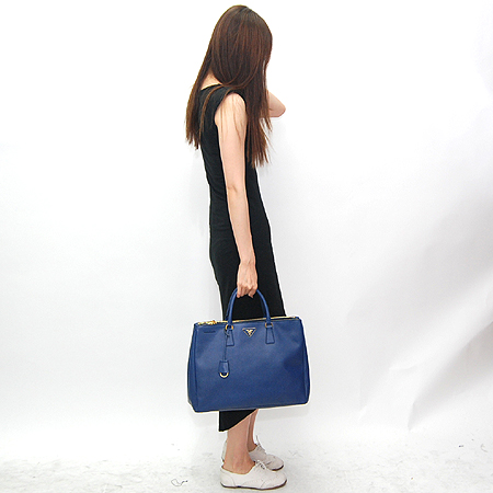 Prada(�����) BN1802 SAFFIANO LUX ���ǾƳ� ��Ʈ�� �̹���7 - ���̺��� �߰���ǰ