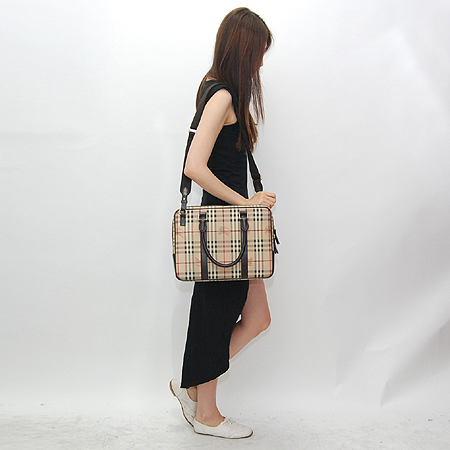 Burberry(������) �� Ŭ���� üũ �긮�� ���̽� ��Ʈ�� + ��� ��Ʈ�� [�д����] �̹���7 - ���̺��� �߰���ǰ