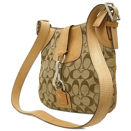 Coach(��ġ) 10249 �ñ׳��� ũ�ν��� �̹���2 - ���̺��� �߰���ǰ