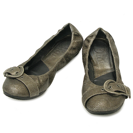 ���  ����