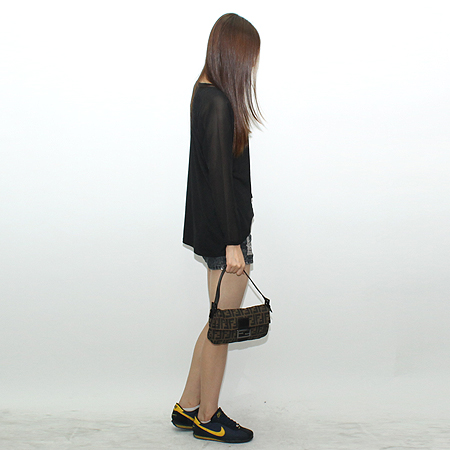 Fendi(���) 8BR000 FF�ΰ� �ڰ��� ���� ����� [�б�����������2ȣ��] �̹���7 - ���̺��� �߰���ǰ