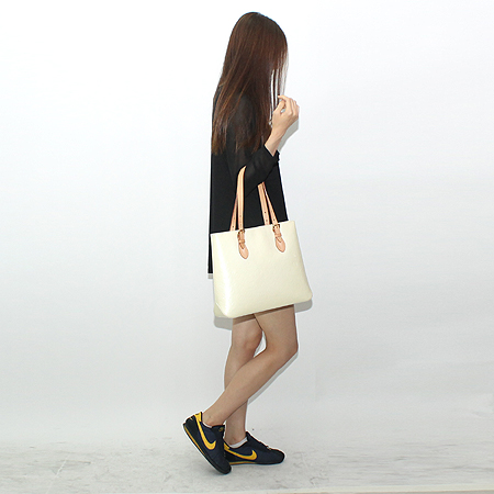 Louis Vuitton(���̺���) M91994 ���׷� ������ �귻Ʈ��� ����� [�̾�������] �̹���7 - ���̺��� �߰���ǰ