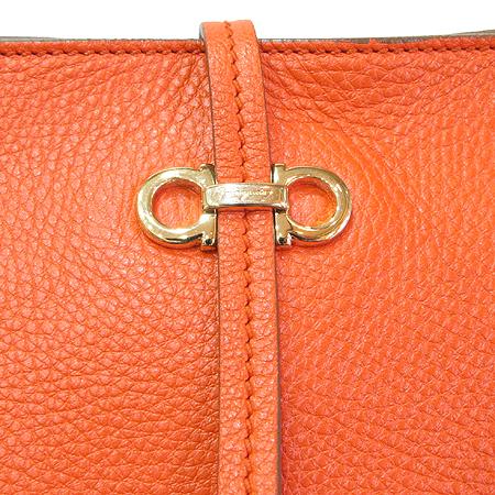 Ferragamo(��󰡸�) AU 21 C914 ���� ��ġ�� �ΰ� ����䷹ ���ǾƳ� ���� ��Ʈ�� [�ϻ����] �̹���3 - ���̺��� �߰���ǰ