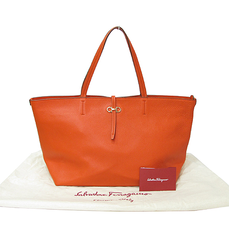 Ferragamo(��󰡸�) AU 21 C914 ���� ��ġ�� �ΰ� ����䷹ ���ǾƳ� ���� ��Ʈ�� [�ϻ����] �̹���5 - ���̺��� �߰���ǰ