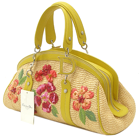 Dior(ũ����î���) WCE44070 ������ �к긯 �ö�� �ڼ� ���� ��Ʈ�� �̹���3 - ���̺��� �߰���ǰ