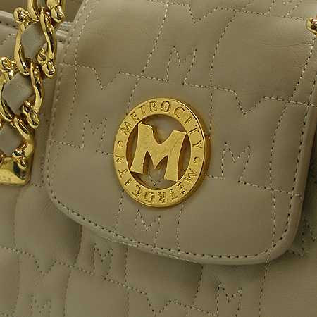 Metrocity(��Ʈ�ν�Ƽ) ���� �ΰ� ��� ���� ����� �̹���5 - ���̺��� �߰���ǰ