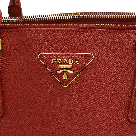 Prada(�����) BN1802 SAFFIANO LUX ���ǾƳ� ��Ʈ�� �̹���4 - ���̺��� �߰���ǰ