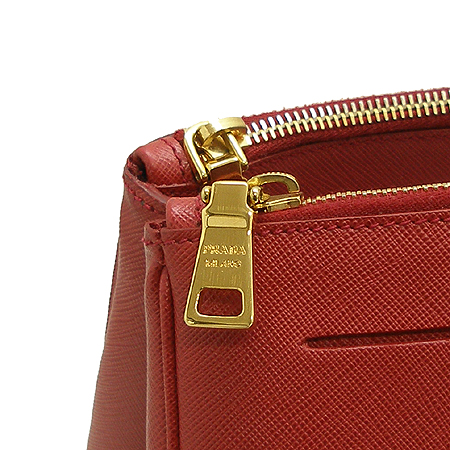 Prada(�����) BN1802 SAFFIANO LUX ���ǾƳ� ��Ʈ�� �̹���5 - ���̺��� �߰���ǰ