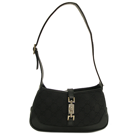 ����  �����